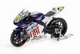 1:12 YAMAHA YZR-M1 ROSSI MOTO GP 2007 - MINICHAMPS - 122073046
