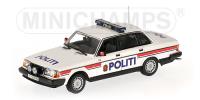 1:43 VOLVO 240 GL - 1986 - 'POLITI NORWAY' - MINICHAMPS 400171492